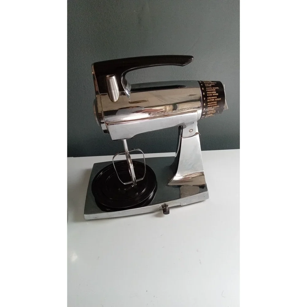 Vintage Stand Mixer Chrome‎ Electric Kitchen Mixer with Bowls Retro Style